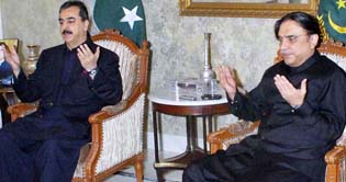 President, PM, other key figures condemn Karachi Ashura blast